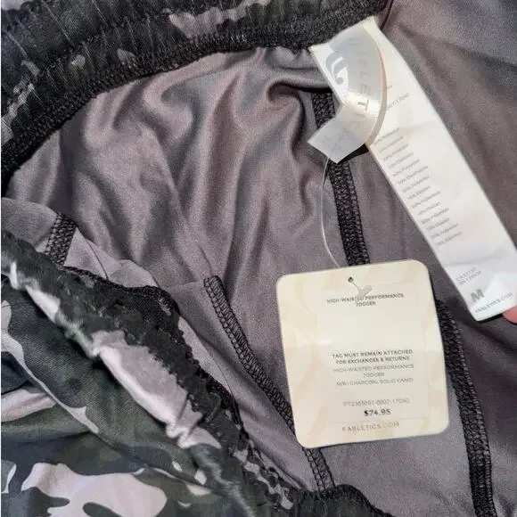New Fabletics High Waisted Performance Jogger Camo Womens size M - Picture 5 of 6